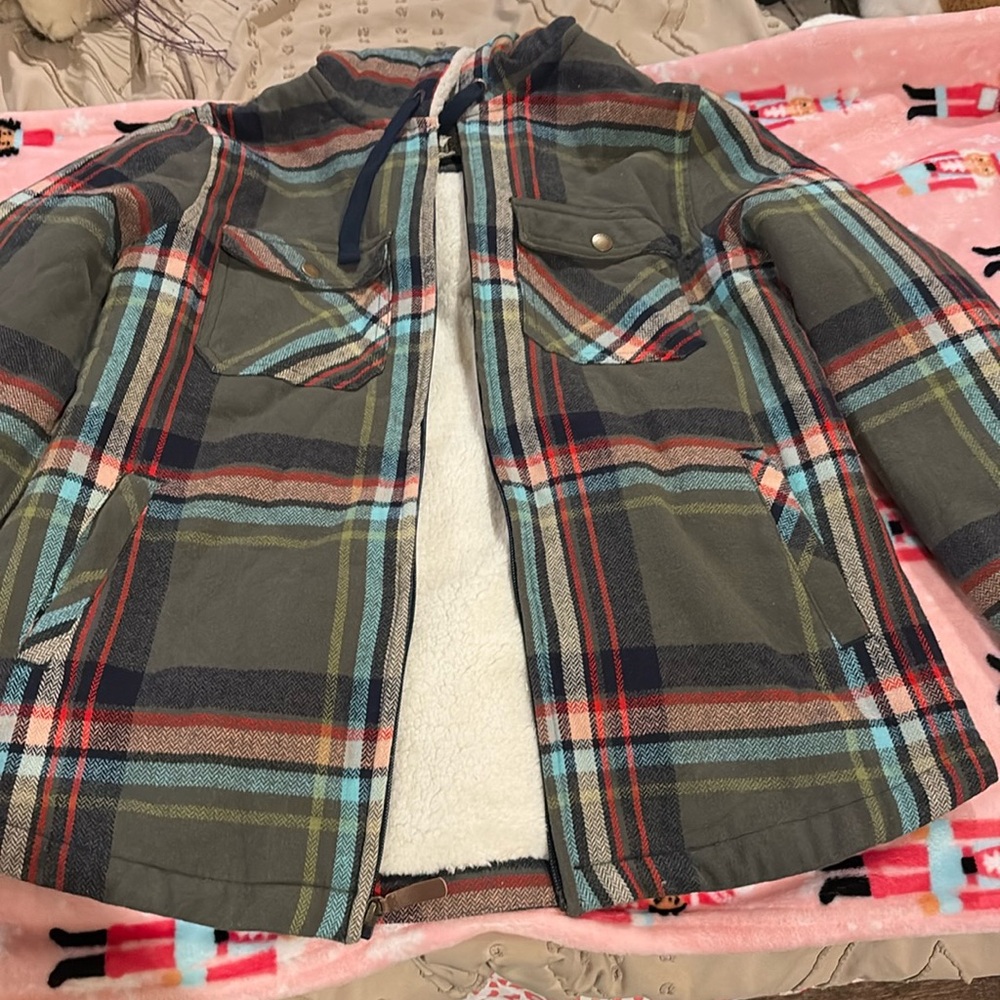 Multicolored jacket.